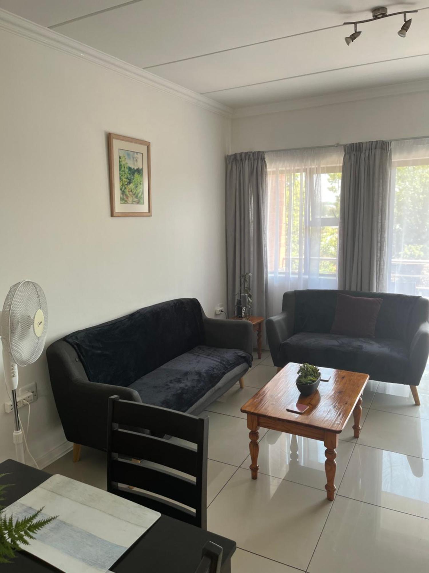 Or Tambo Self Catering Apartments, The Willows Боксбург Экстерьер фото